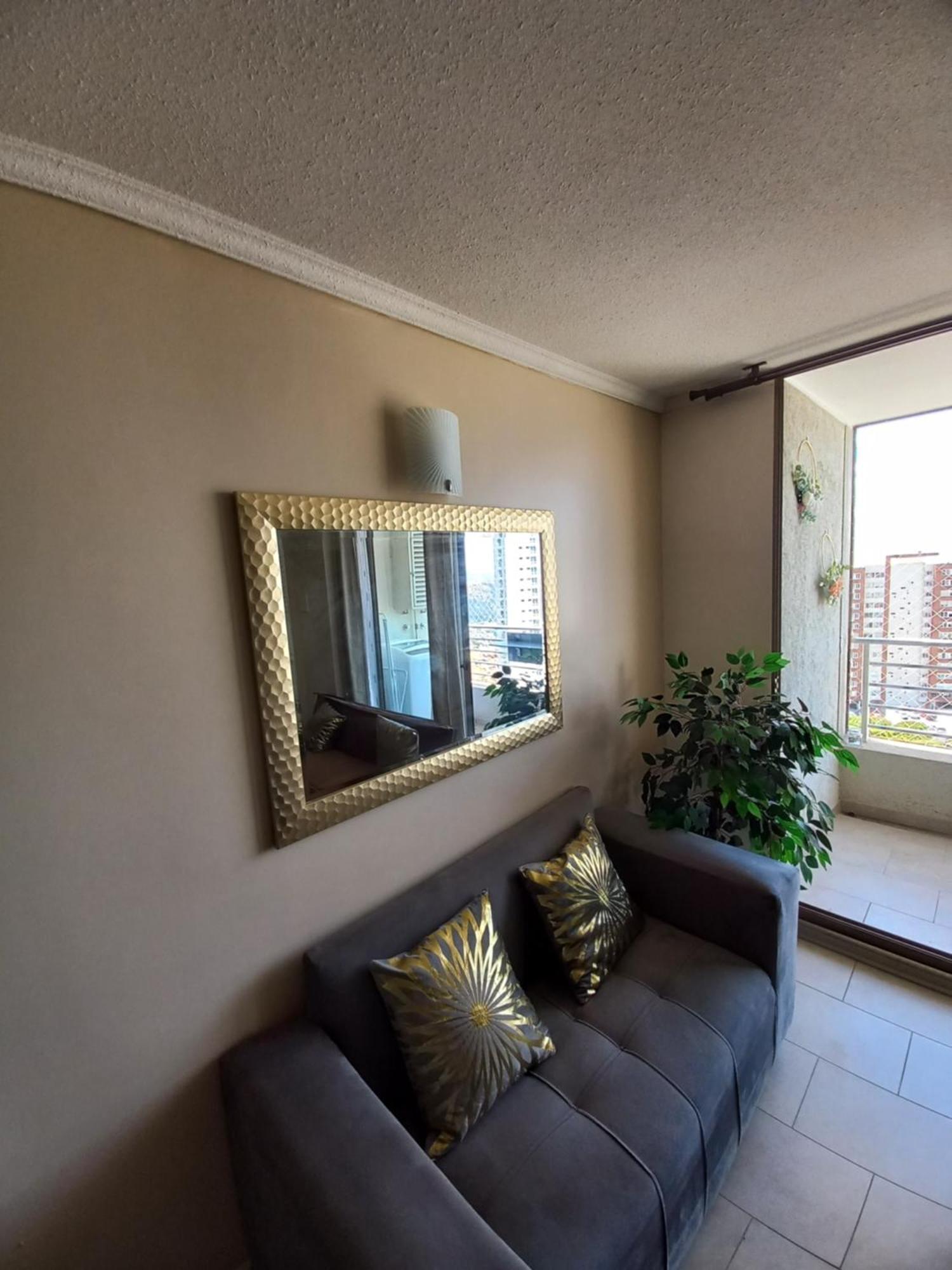 - Arriendo Departamento Amoblado *
